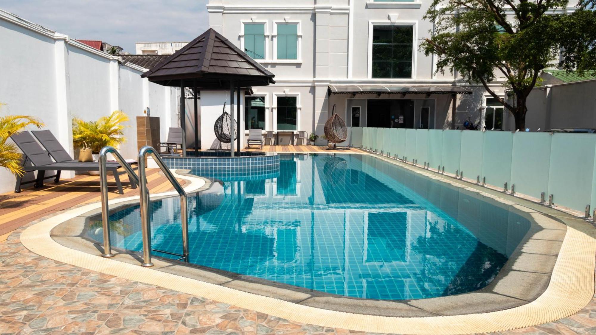 Urbanite Hotel Vientiane Exterior photo