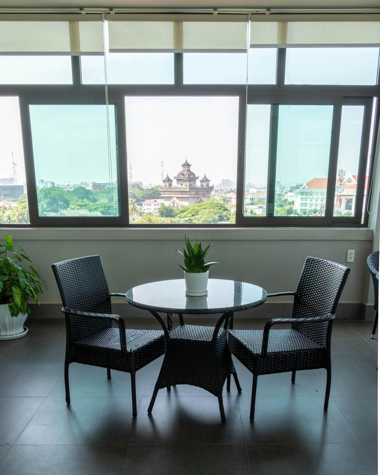 Urbanite Hotel Vientiane Exterior photo